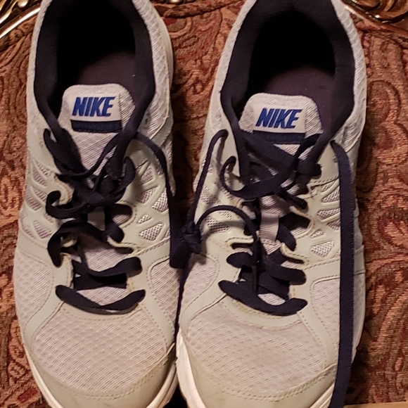 Nike - Picture 8 of 10